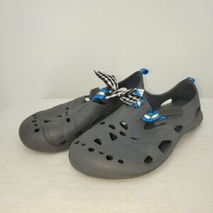 Children's Place Boys Water Shoes Gray in a Croc Style